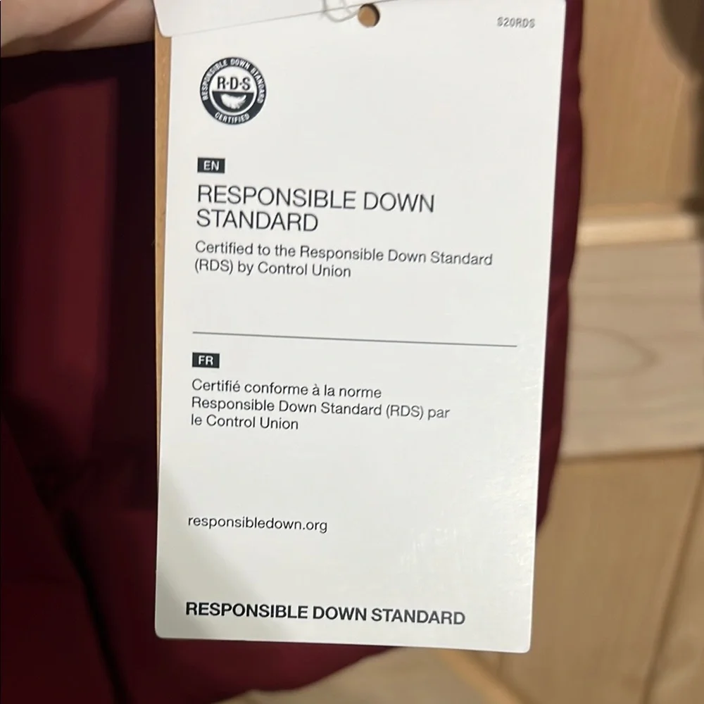 The North Face Burgundy Puffer Jacket - Picture 7 of 16